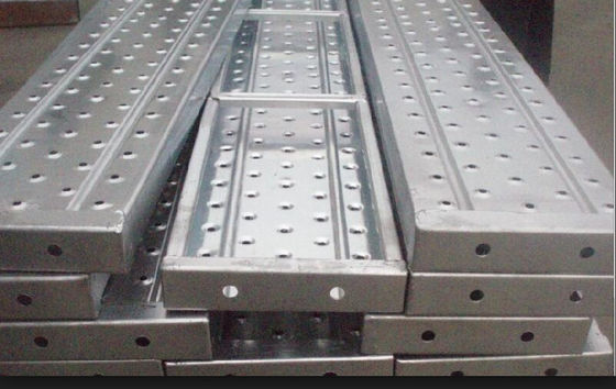 China Tablón/plataformas de aluminio reciclados del andamio 2.4/1.8/1.2/0.73M*230*63*1.8m m proveedor